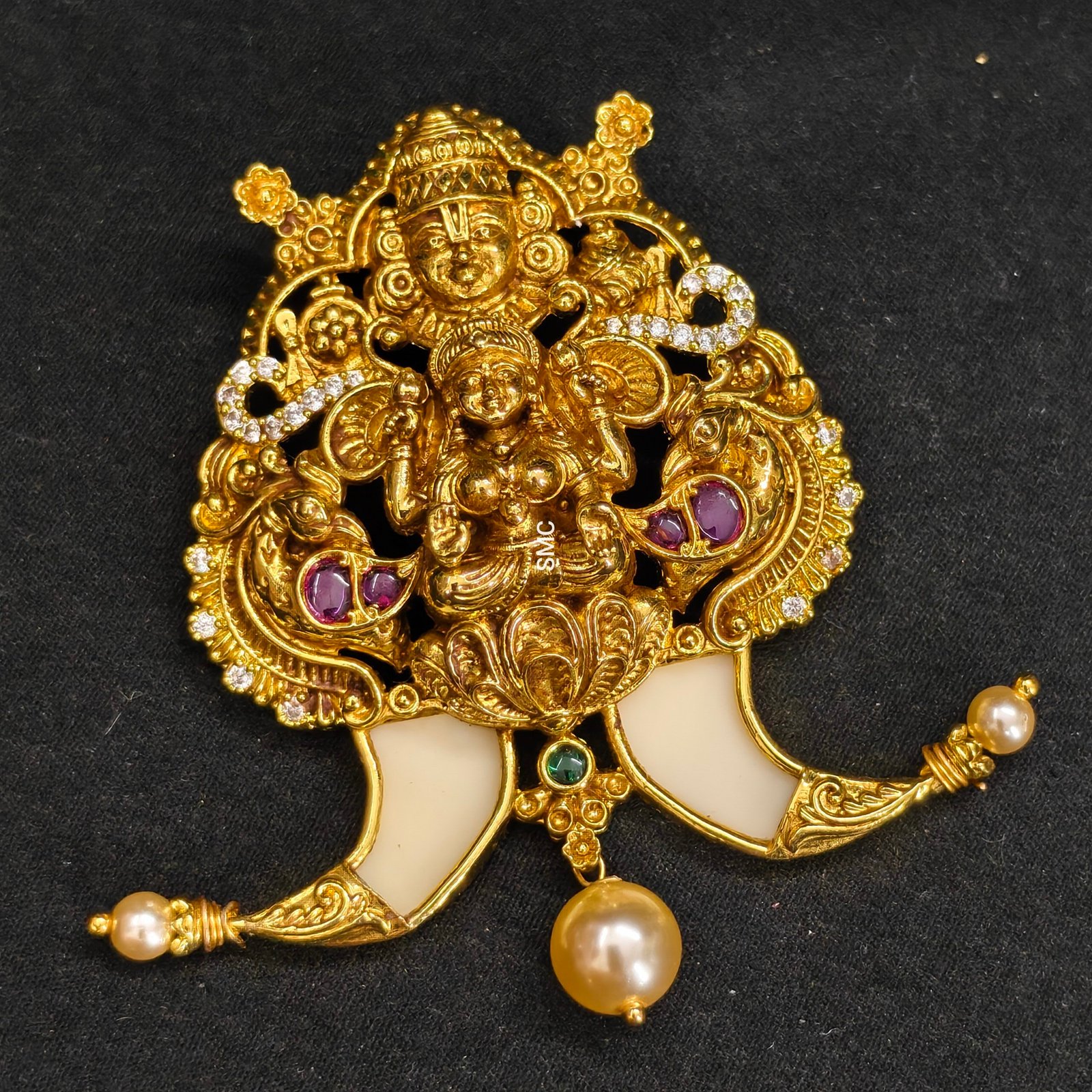 Puligoru Pendant