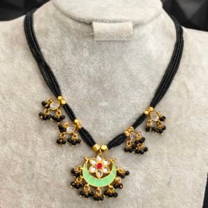 Blackbeads with Kundan Pendant
