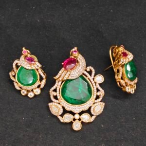 Mozanatte Pendant Set