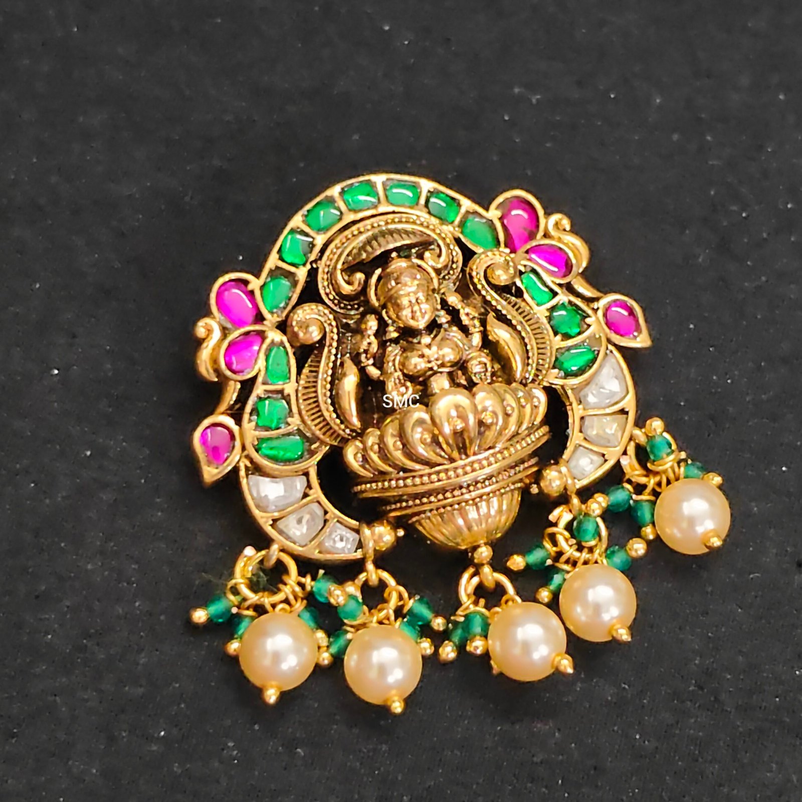 Traditional Jadau Pendant